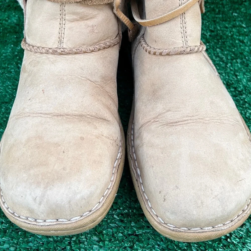 UGG Women's Tan Shearling Lined Boots